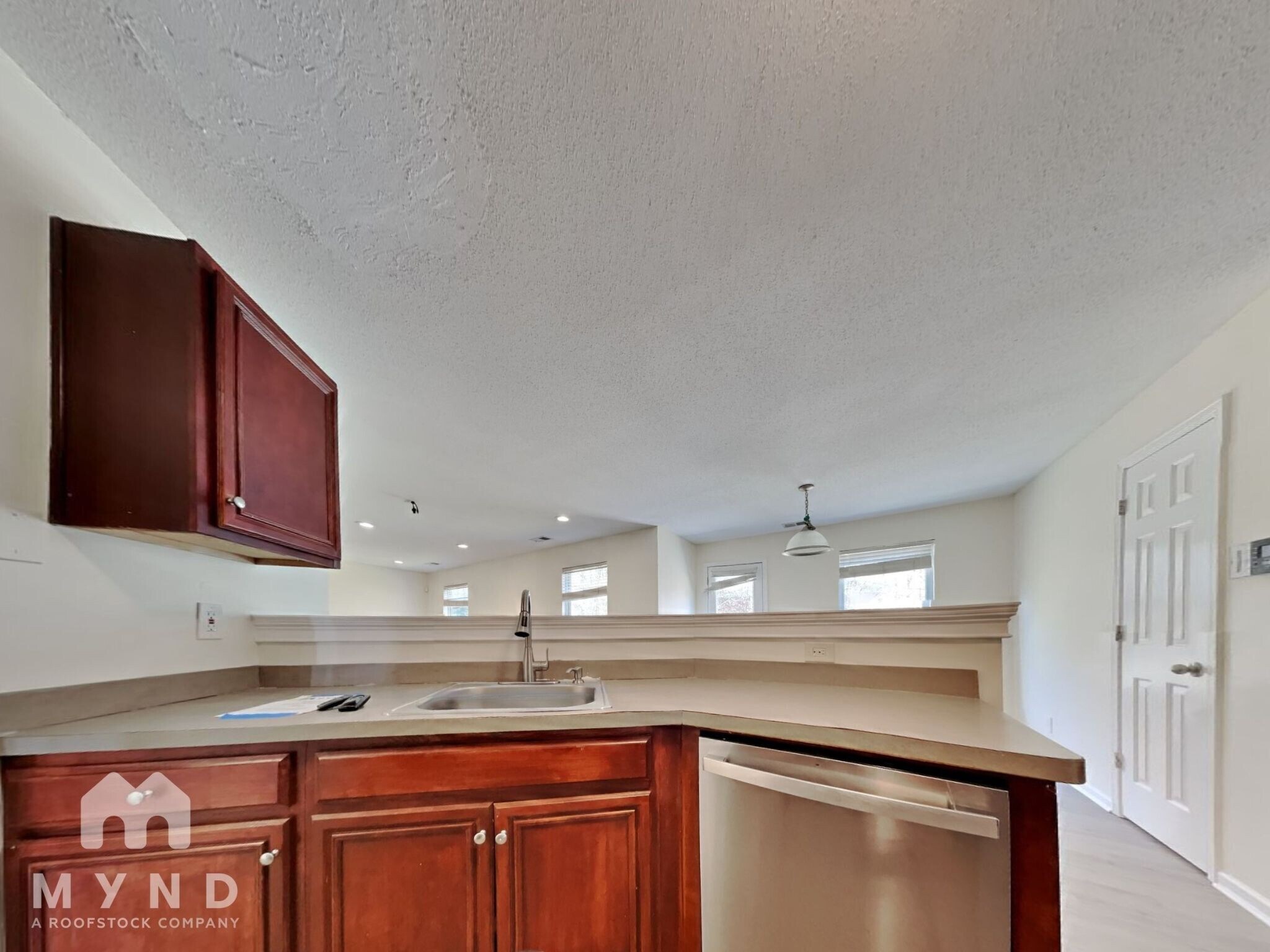 Building Photo - 6099 Trotters Cir