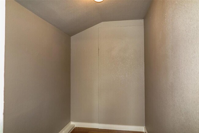 Building Photo - 1312 Pine St