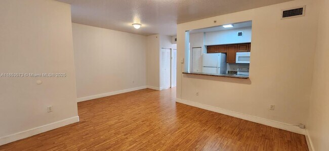 Primary Photo - 115 SW 42nd Ave