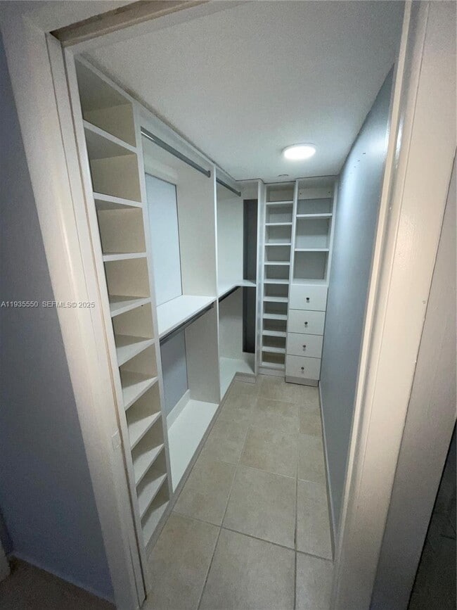 Building Photo - 8760 SW 133rd Avenue Rd