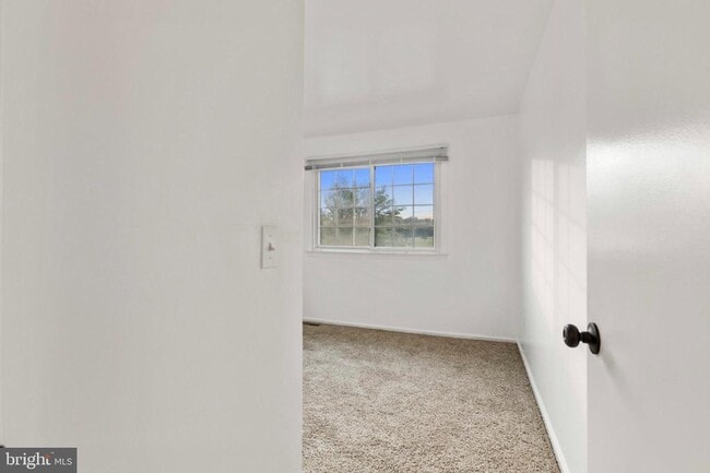 Building Photo - 39 N Turnberry Dr