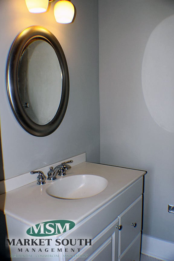 Building Photo - ***APPLICATION PENDING!! WALK TO FORSYTH!