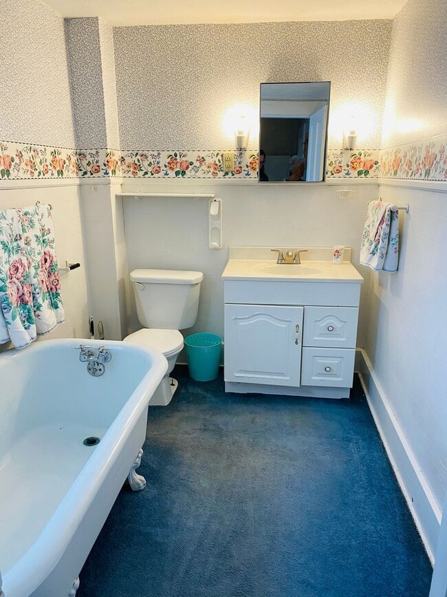 Building Photo - 2 Bedroom, 2 Bath Home furnished home in M...