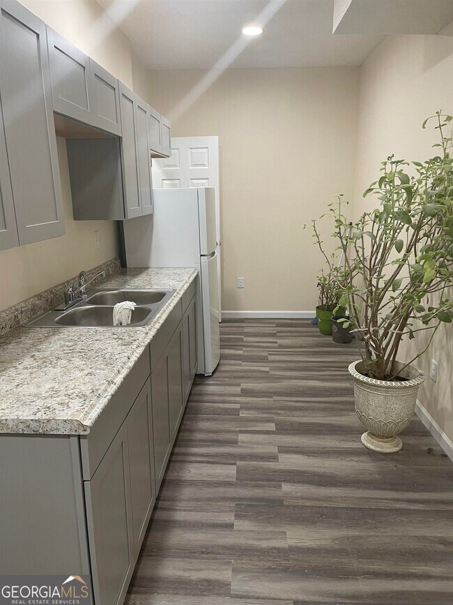 Building Photo - 1757 Bennett Dr