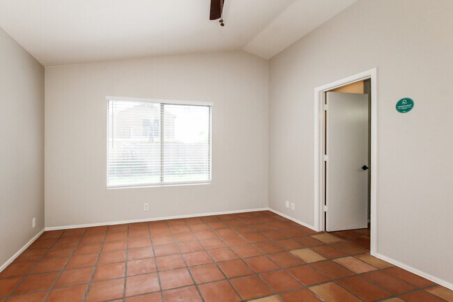 Building Photo - 8631 W Fargo Dr