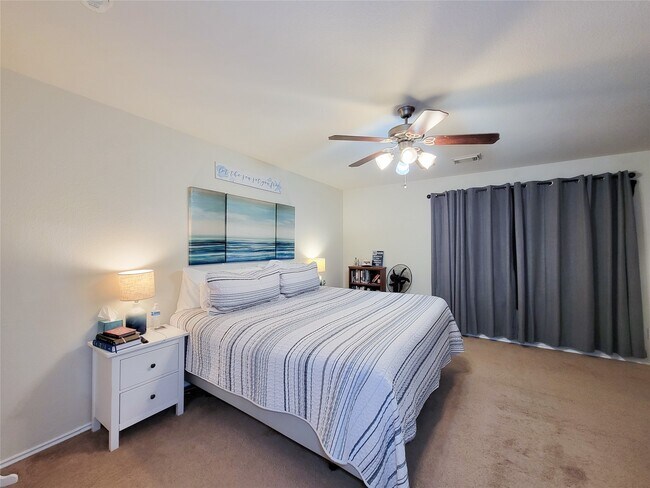 Building Photo - 18235 Valebluff Ln