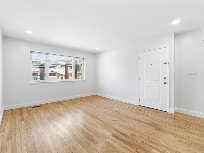 Building Photo - 119 Bergen St