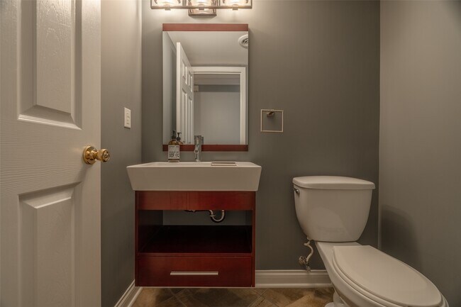 Building Photo - 1061 Dardenne Woods Dr