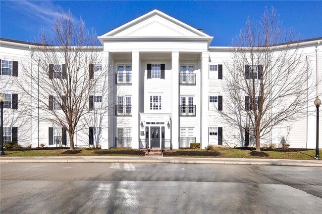Primary Photo - 12926 University Crescent