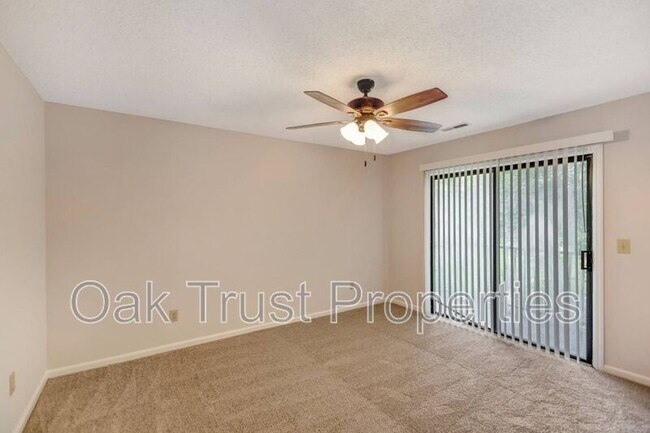 Building Photo - 593 Travelers Blvd