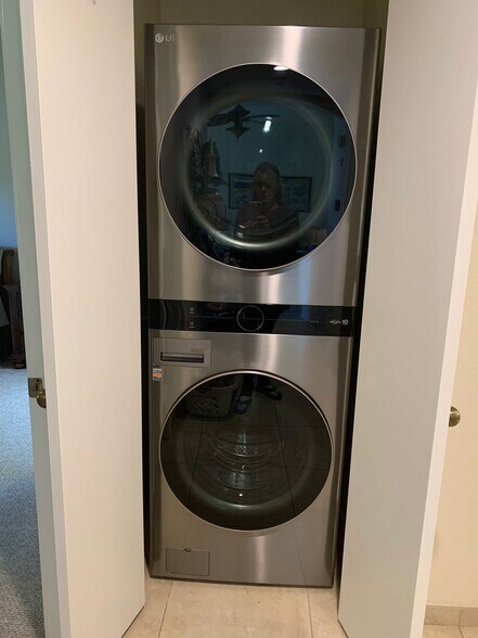 Building Photo - 28964 Desert Princess Dr