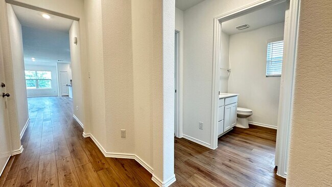 Building Photo - 170 Tofalla