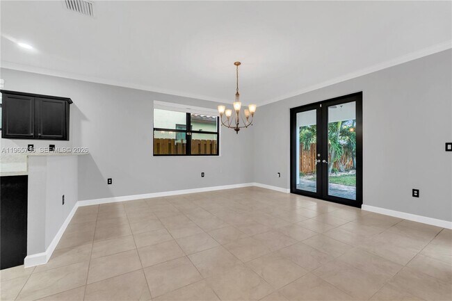 Building Photo - 3401 SE 5th St