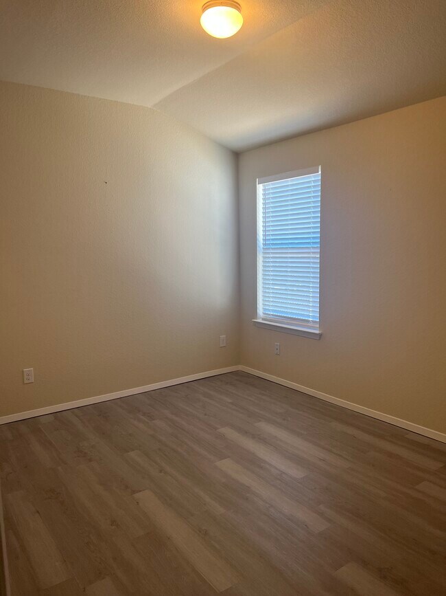 Bedroom - 5703 Roundup Way