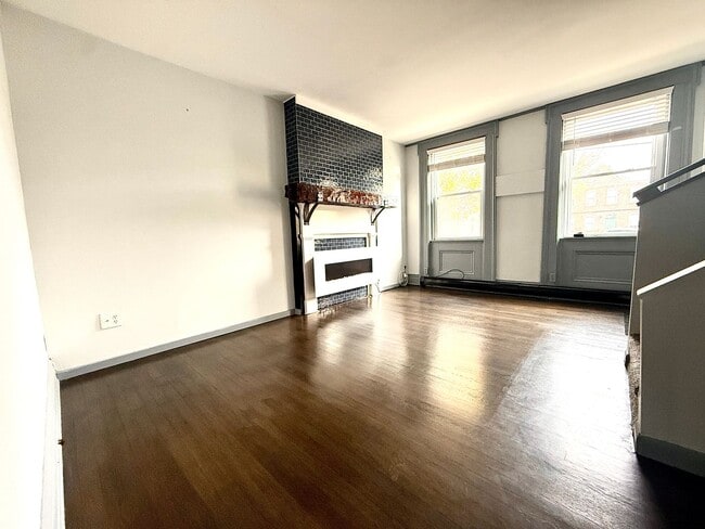 Building Photo - 24 McDonald St