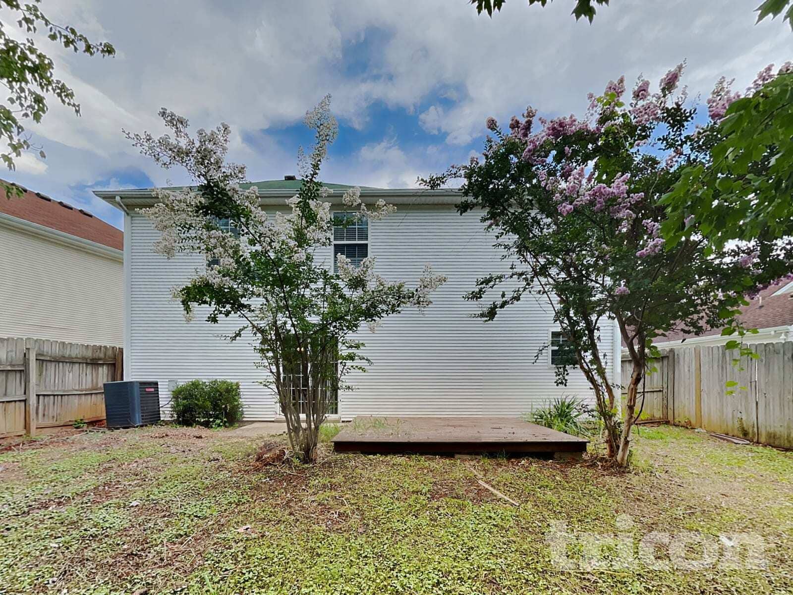 Building Photo - 911 Red Feather Trail