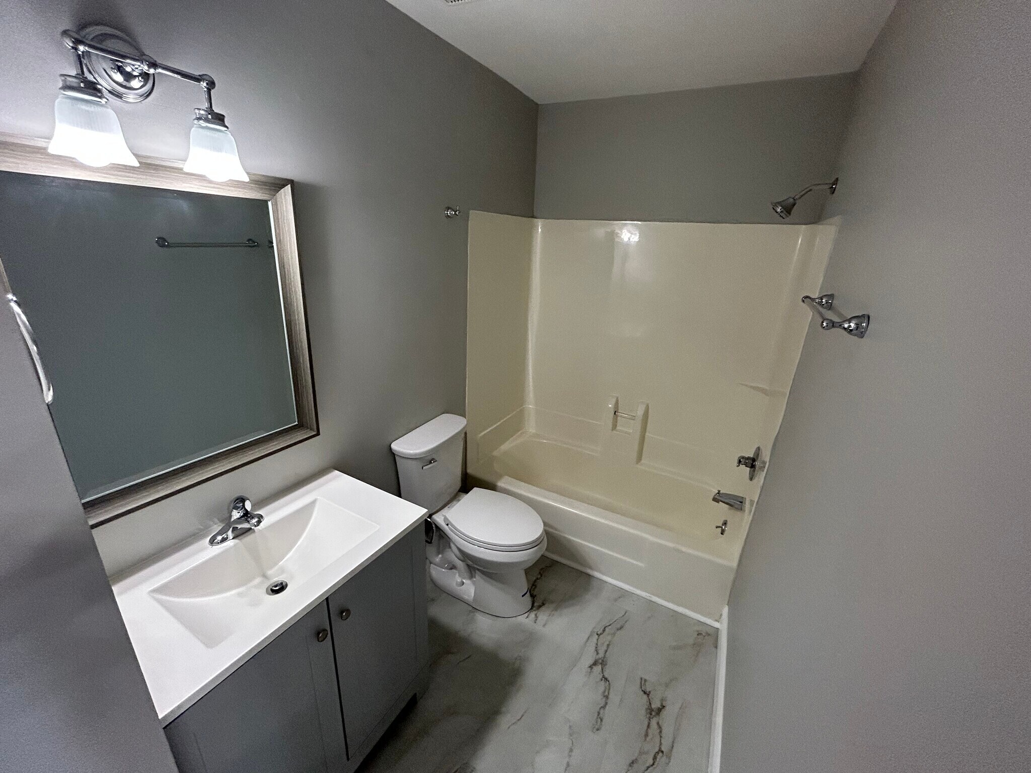 Building Photo - 112 Prescott Pl