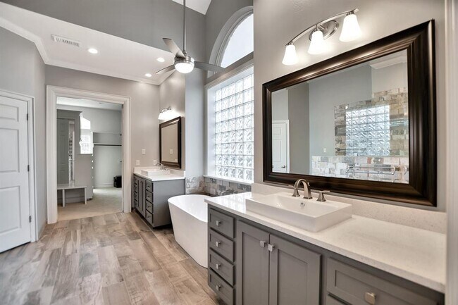 Building Photo - 6615 Butler Oaks Ct