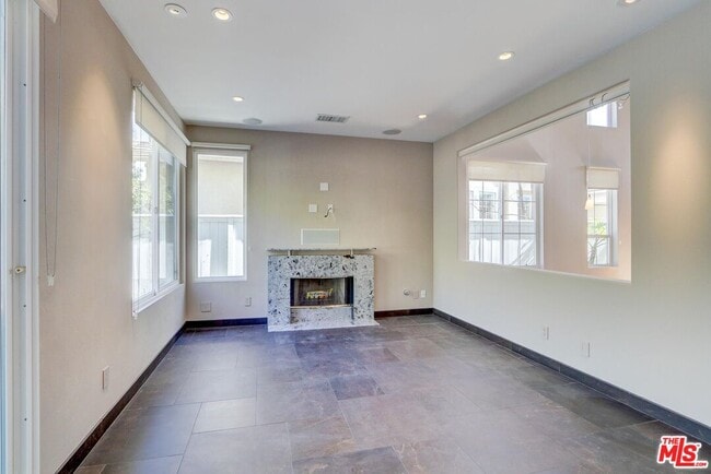 Building Photo - 3145 White Cedar Pl