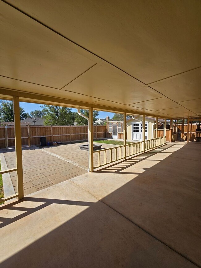 Building Photo - 309 Chanticleer Pl