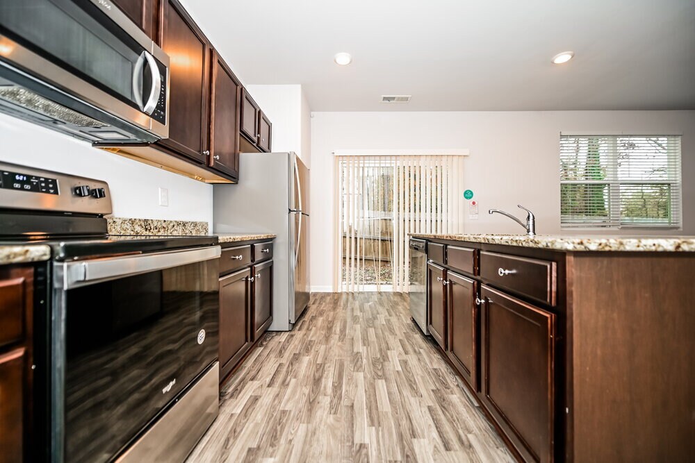 Building Photo - 195 Hamilton Pointe Dr