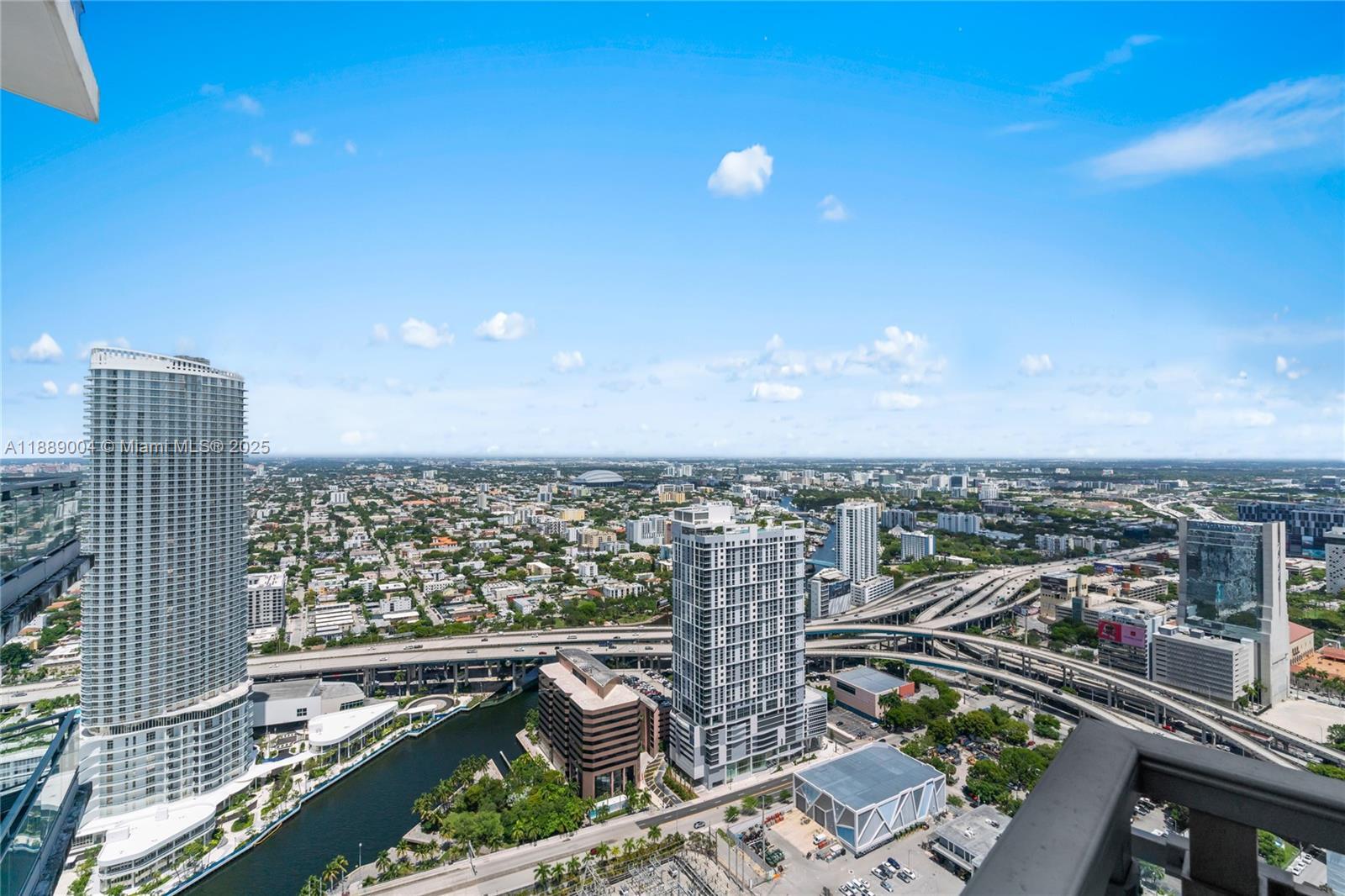 Building Photo - 92 SW 3rd St