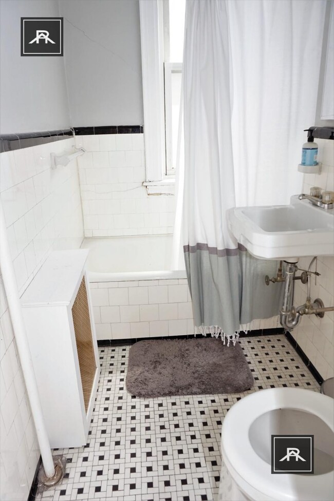 Building Photo - 1 bedroom in Brighton MA 02135