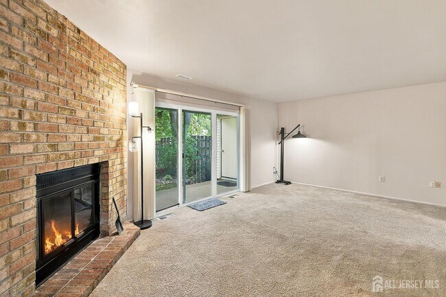 Building Photo - 23 Cloister Ct