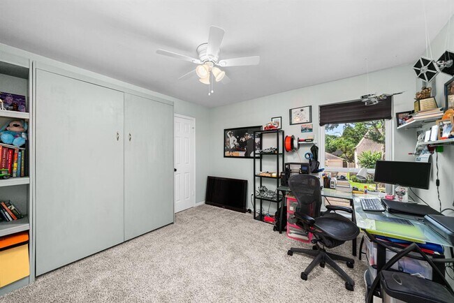 Building Photo - 11414 Del Monte Dr