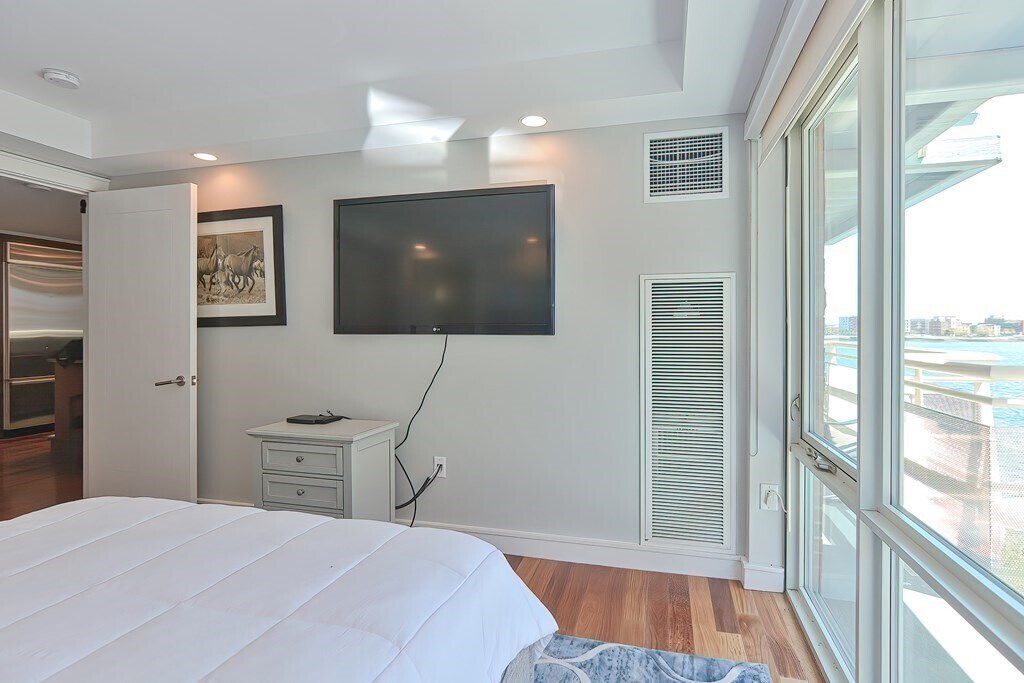 Building Photo - 3 Battery Wharf