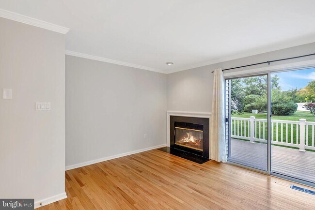 Building Photo - 12867 Mill House Ct