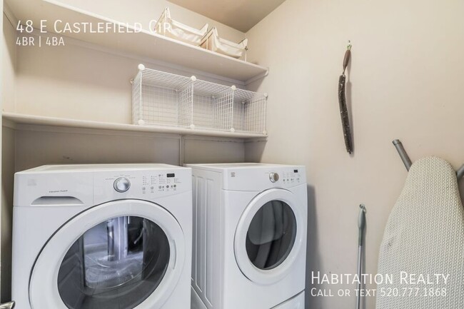 Building Photo - 48 E Castlefield Cir