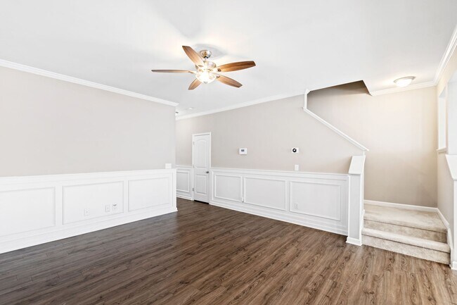 Building Photo - Modern Elegance in Brightleaf: 3-Bedroom Townhouse with Amenities Galore