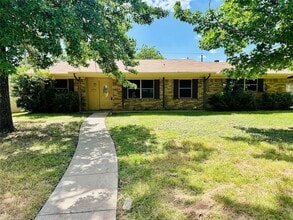 Building Photo - 3013 Abston Dr