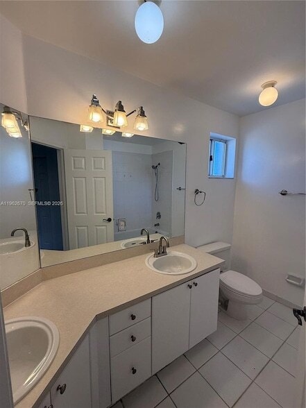 Building Photo - 2244 SE 26th Ln