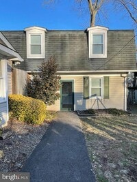 Building Photo - 664 Arleigh Rd
