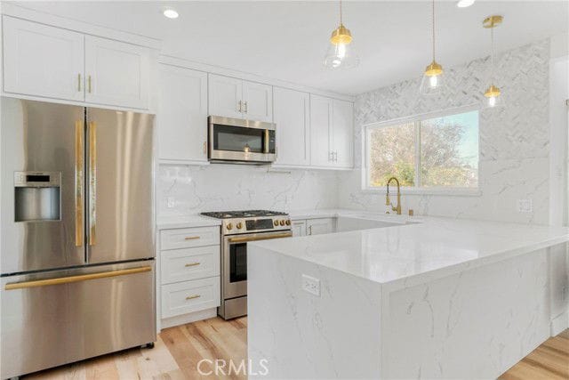 Building Photo - 1524 E Mariposa Ave