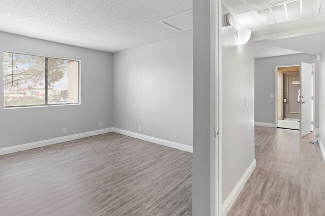 Building Photo - 3151 N Soaring Gulls Dr
