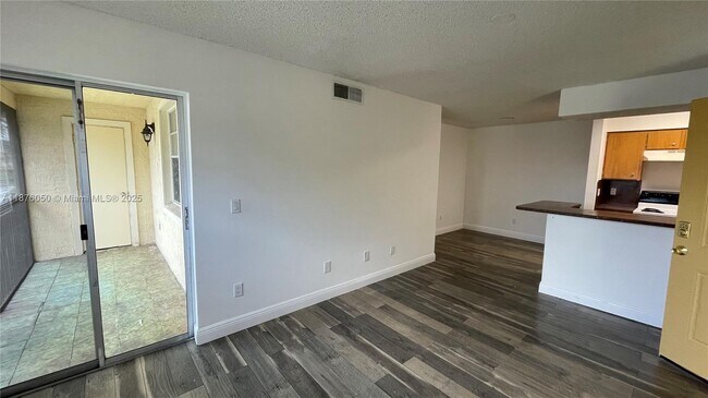 Building Photo - 1247 SW 46th Ave