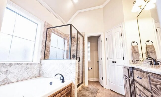 Building Photo - Beautiful 3 bed/3 bath home in Gardens of ...