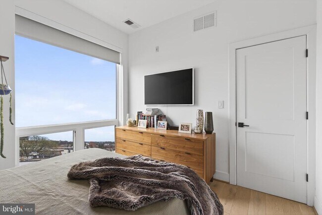 Building Photo - 2905 Georgia Ave NW