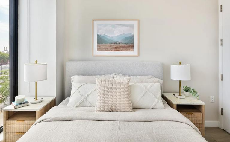 Building Photo - 64 Box Street