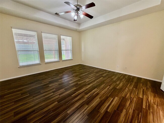 Building Photo - 25206 Auburn Terrace Dr