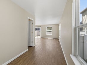 Building Photo - Recently Refreshed 3 Bed, 2.5 Bath Duplex with Fenced Yard — Available Now in Evans, CO!