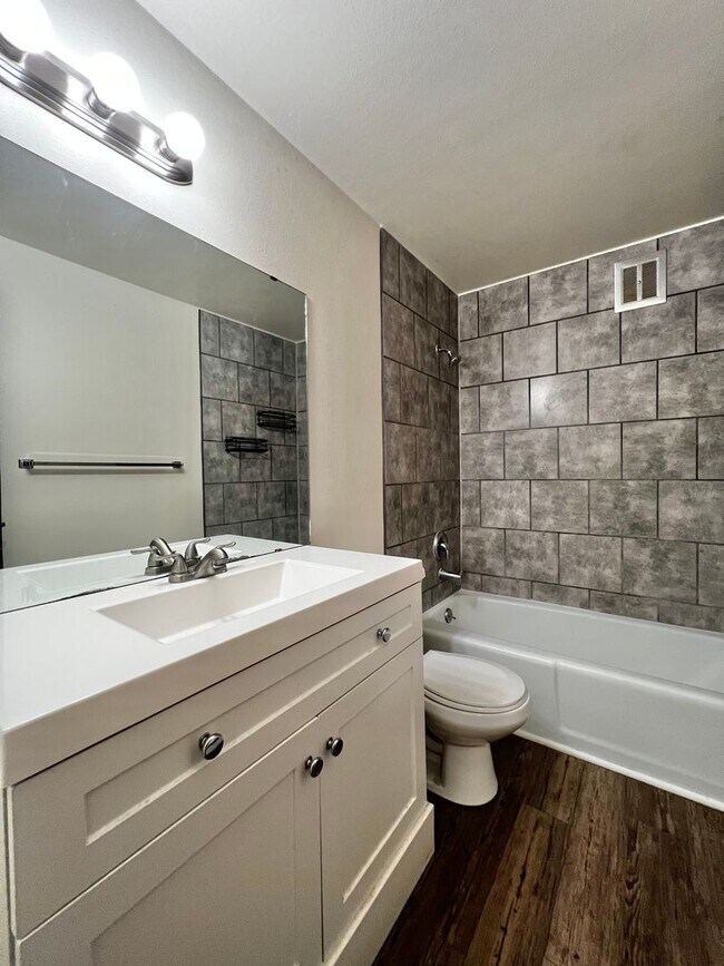 Building Photo - Mathews634 (KC-JF-NB)