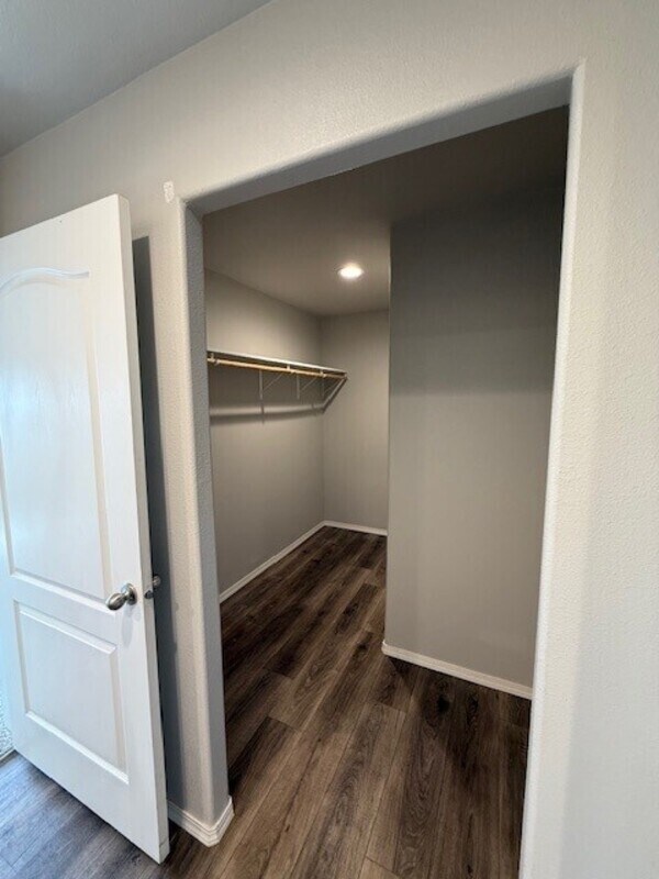 Building Photo - 8446 Sunrise Way