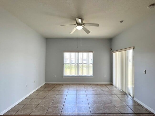 Building Photo - Kissimmee - 3 Bedroom, 2 Bathroom Single Family Home in a Gated Community.