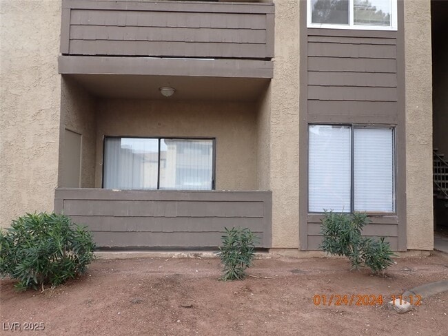 Building Photo - 4571 Carriage Park Dr