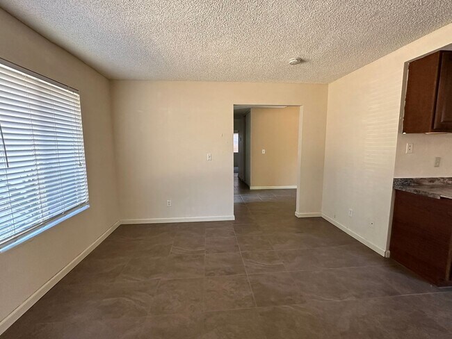Building Photo - 4BD/2BA Home - Moreno Valley, CA 92557