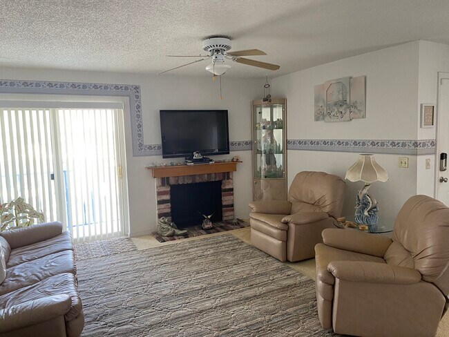 Building Photo - 345 Medallion Blvd